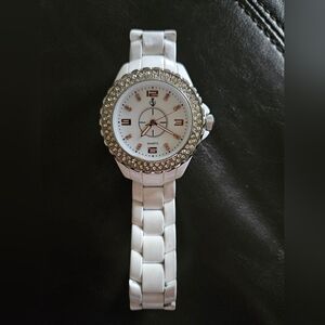 White Quartz Watch with Crystal Bezel